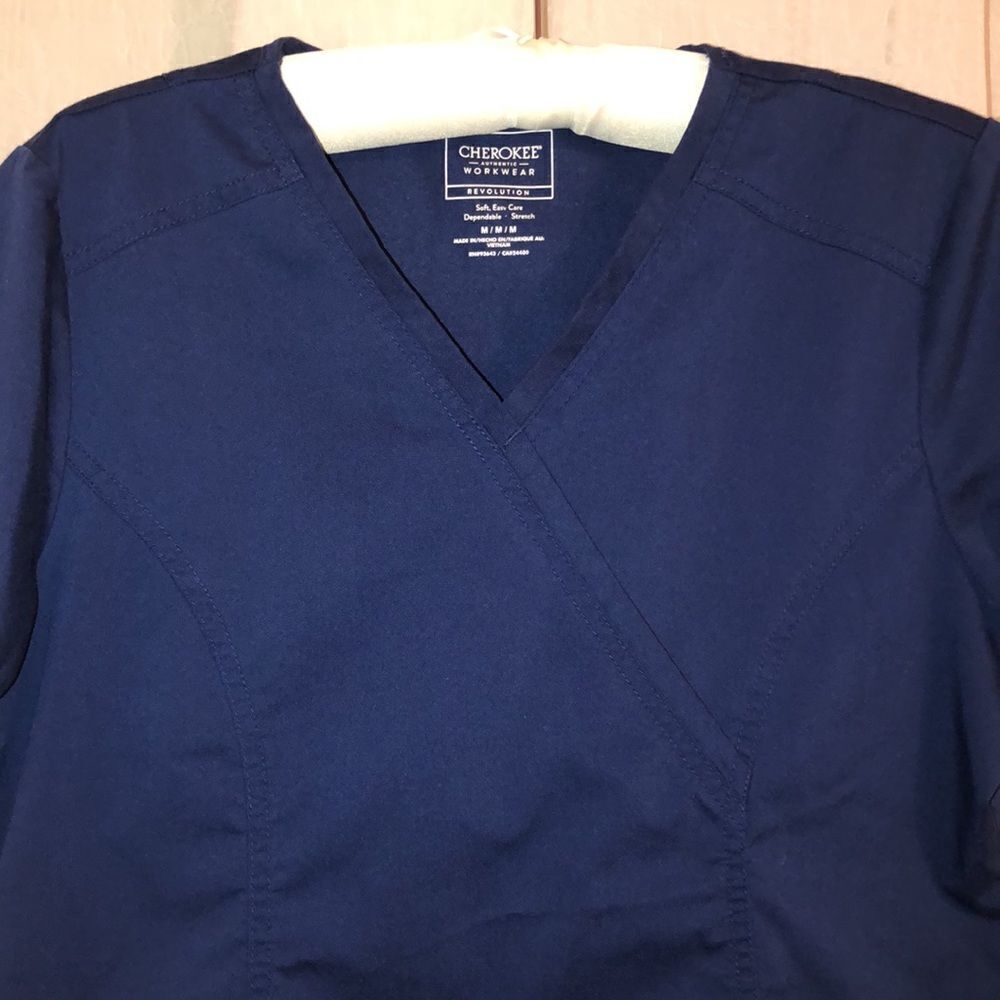Cherokee M Stretch Navy Scrub Top - Picture 5 of 9